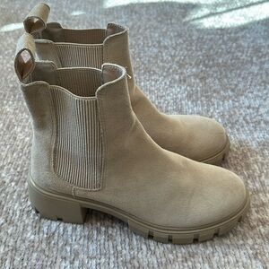 Steve Madden Hola Chelsea Lug Boots